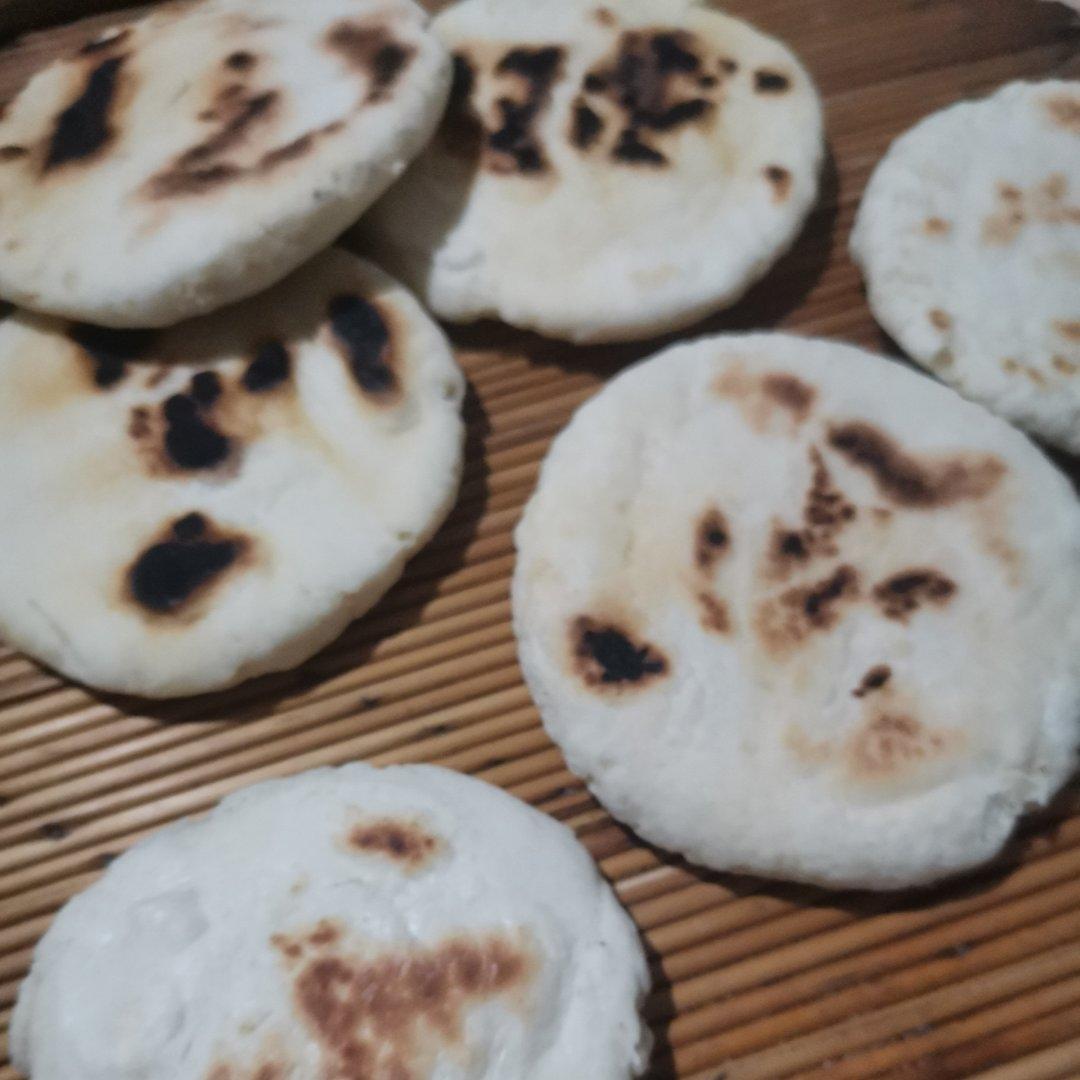 肉夹馍，白吉馍