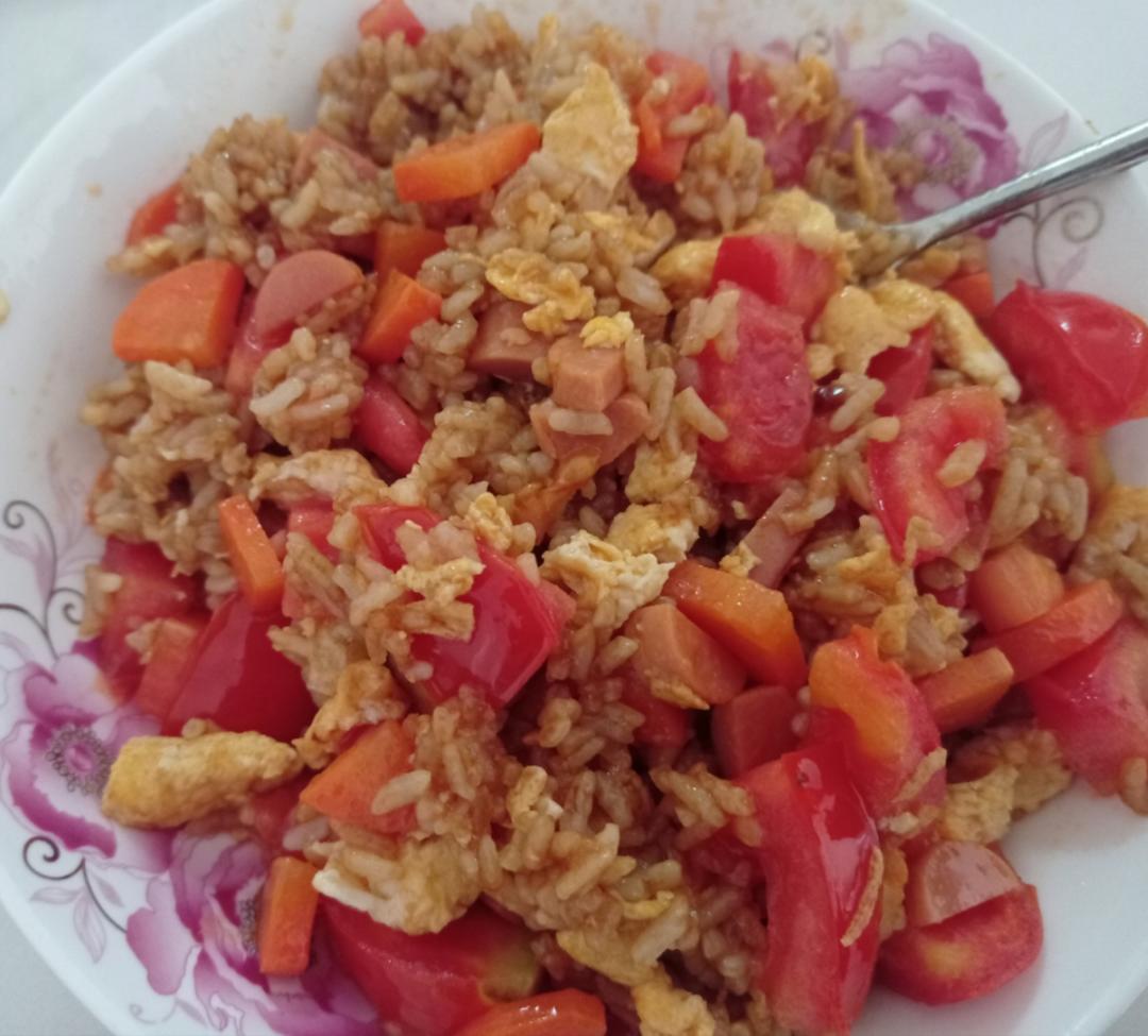 超级好吃的酱油火腿蛋炒饭！