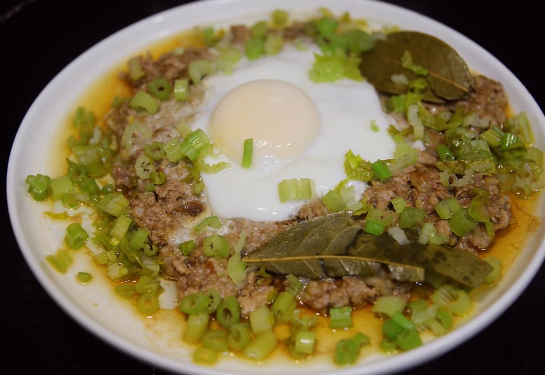 豆瓣酱双黄炖肉饼
