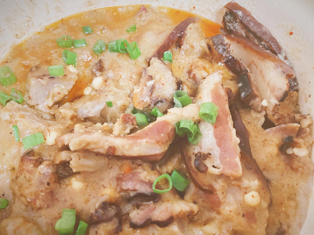 曼食慢语丨腊味香芋芡实煲