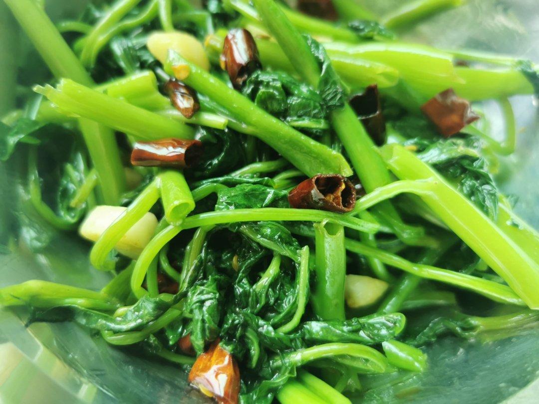 炝炒空心菜（不黑的秘密）