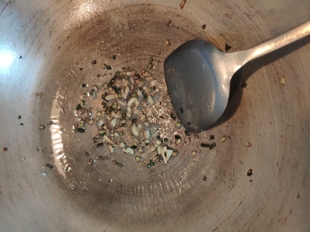 清炒菠菜（葱珠油菠菜）的做法 步骤5