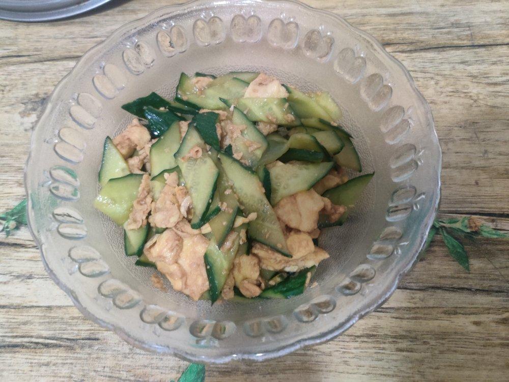 黄瓜炒鸡蛋 （青瓜炒鸡蛋）