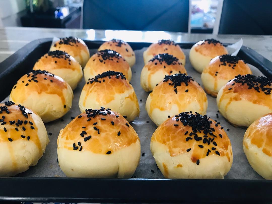 蛋黄酥酥酥（超级奶香黄油版）