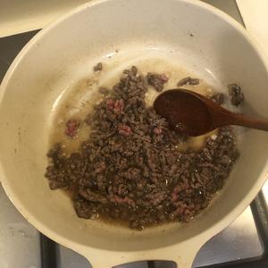 韩式石锅牛肉拌饭的做法 步骤3
