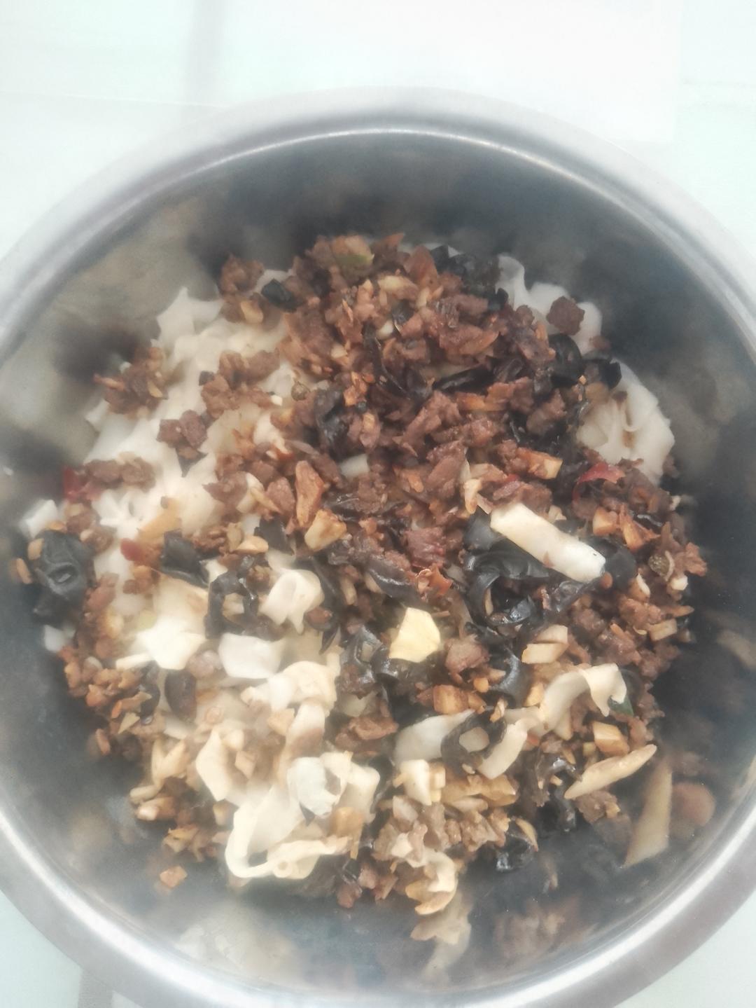 家常面~超简单又好吃的炸酱面🍜肉酱拌面