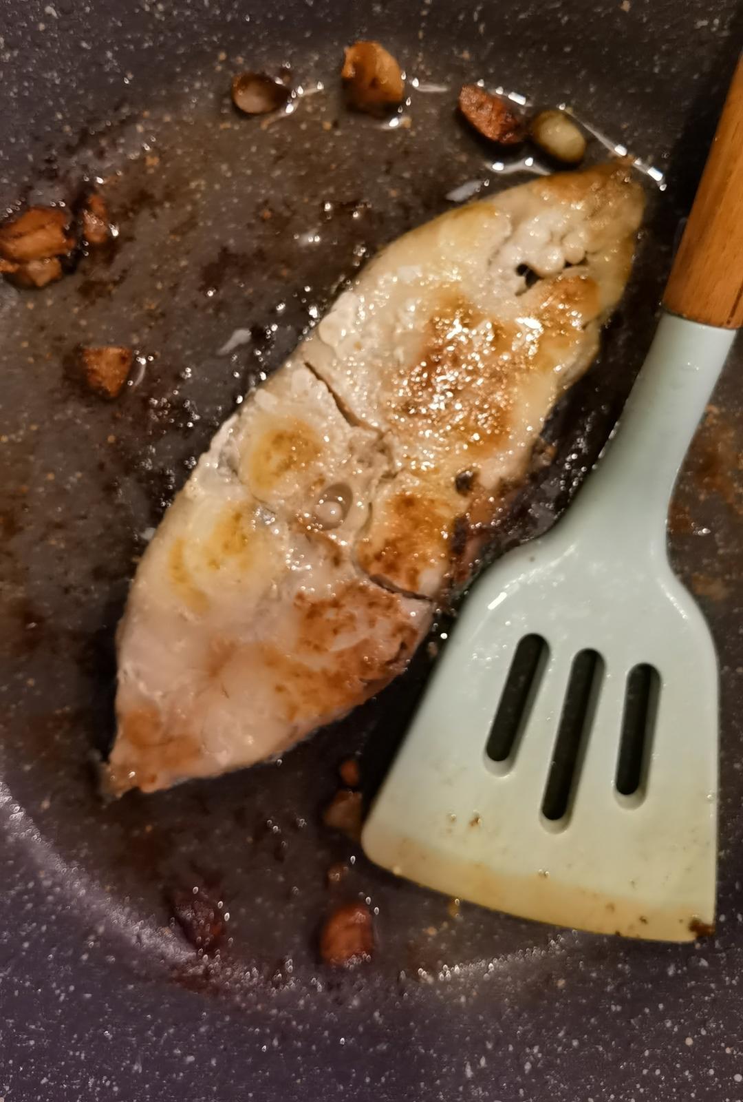 香煎马友鱼
