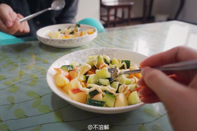 酸奶水果沙拉