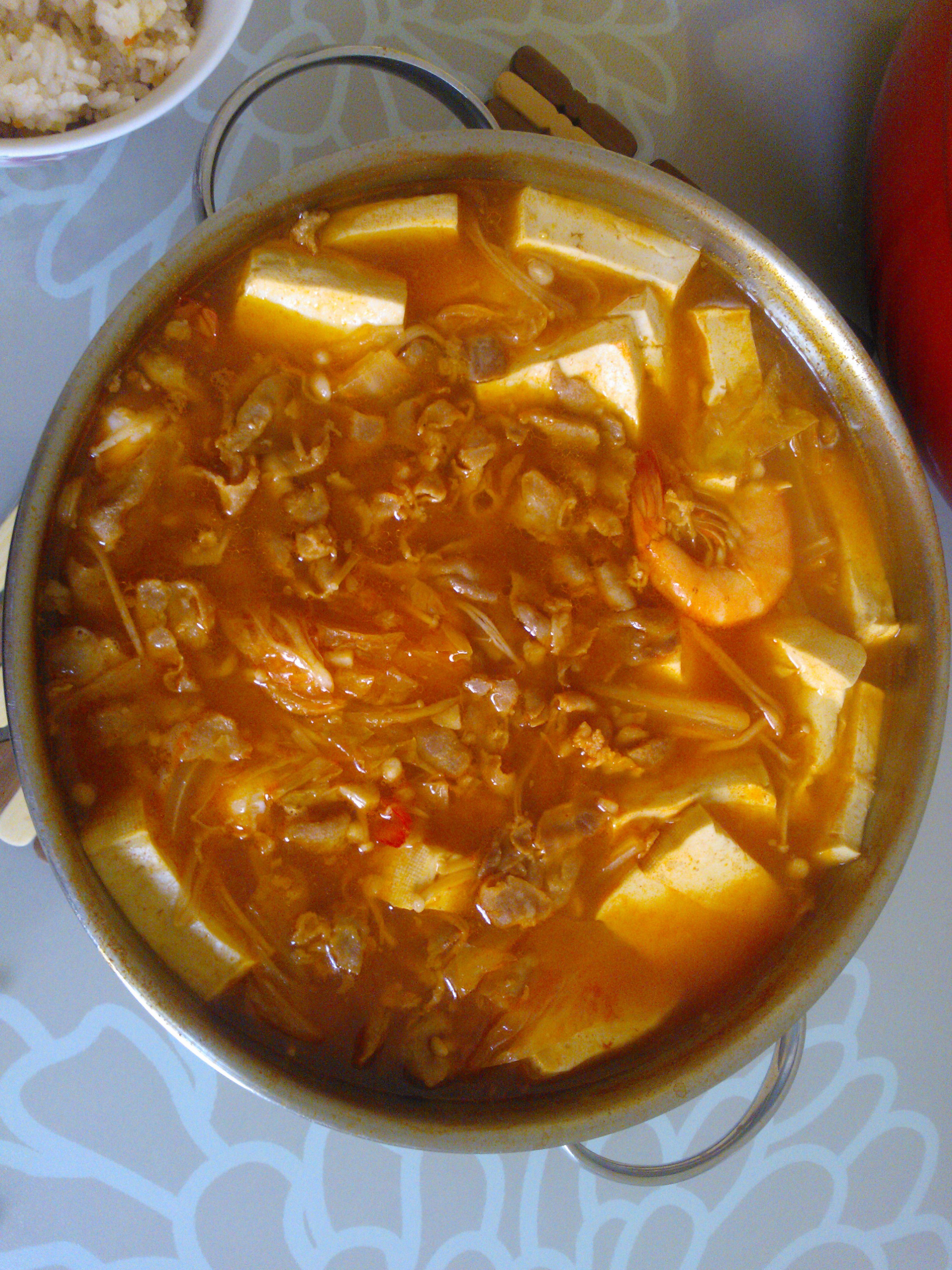 韩式鲜菌辣肥牛汤锅