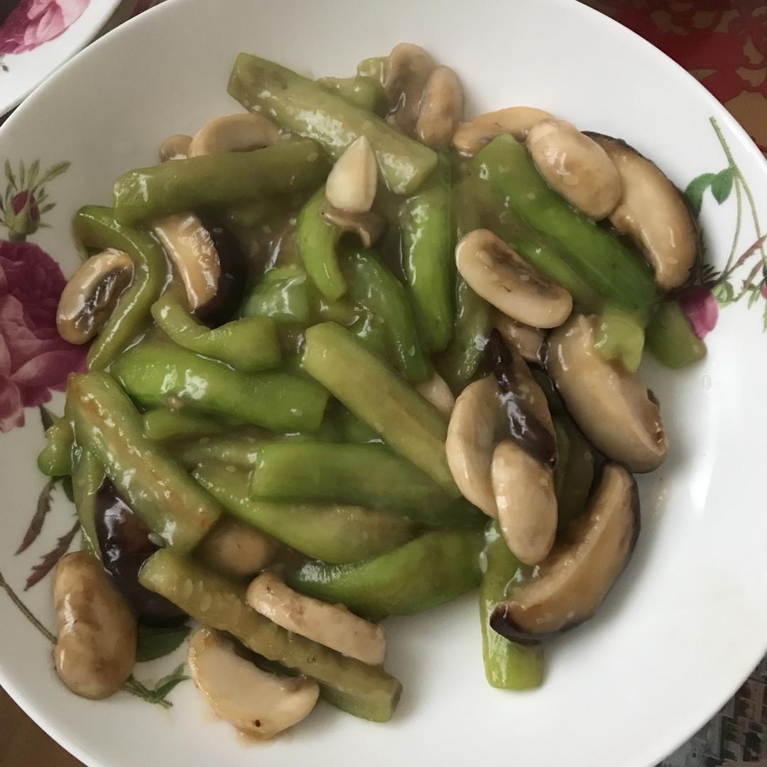 香菇炒丝瓜 超级好吃