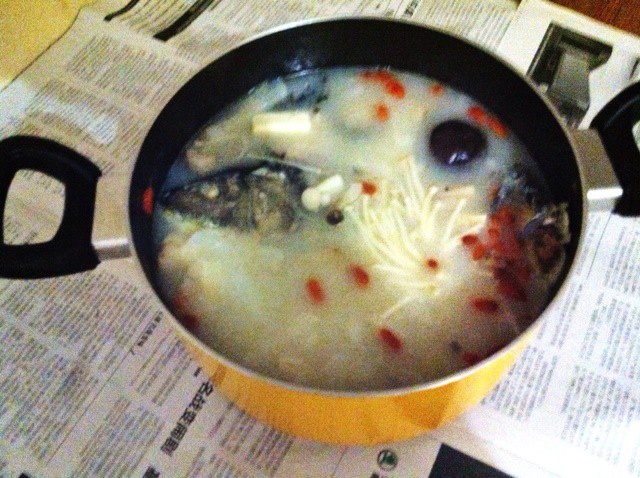 鲫鱼萝卜豆腐汤