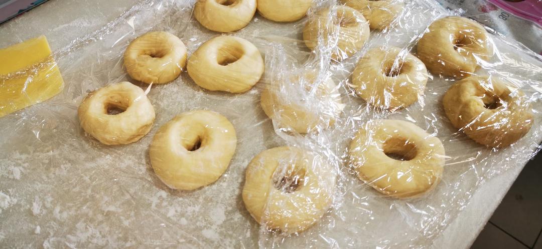油炸甜甜圈