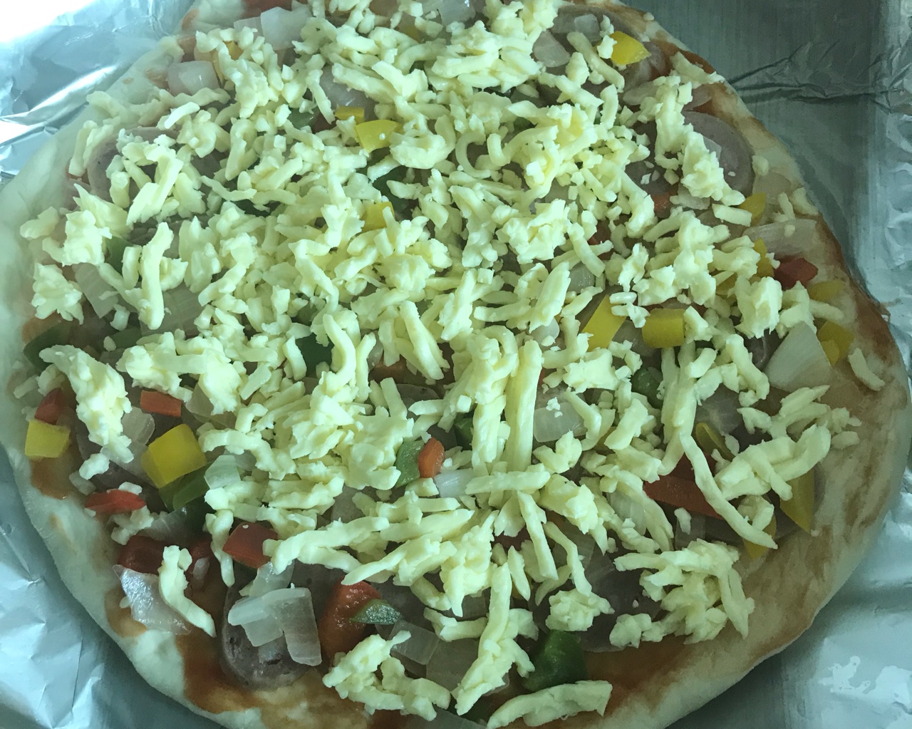 无烤箱—家庭版香肠披萨的做法 步骤8