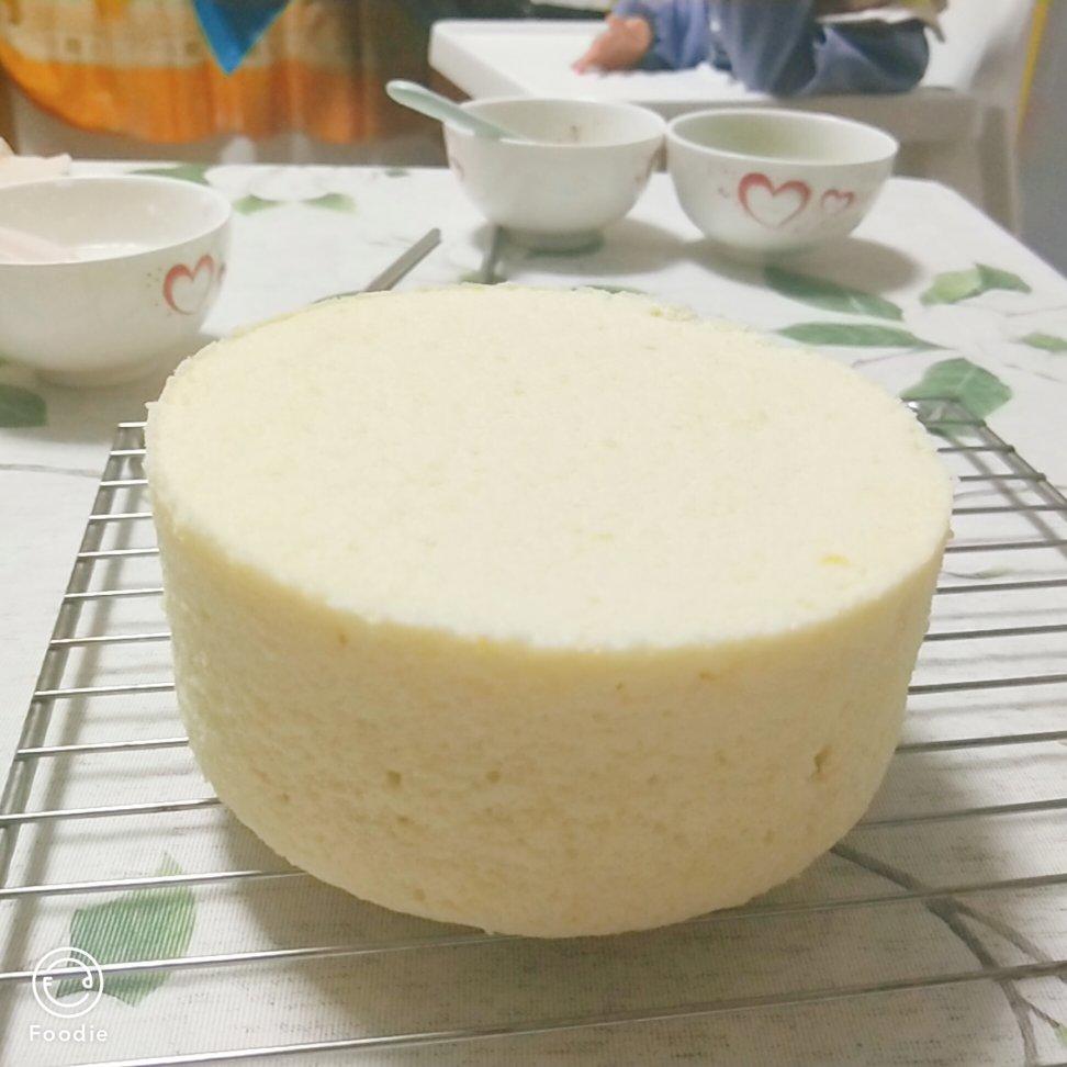 不用烤箱也能做出松软美味的蛋糕，蒸粘米粉(大米粉)蛋糕