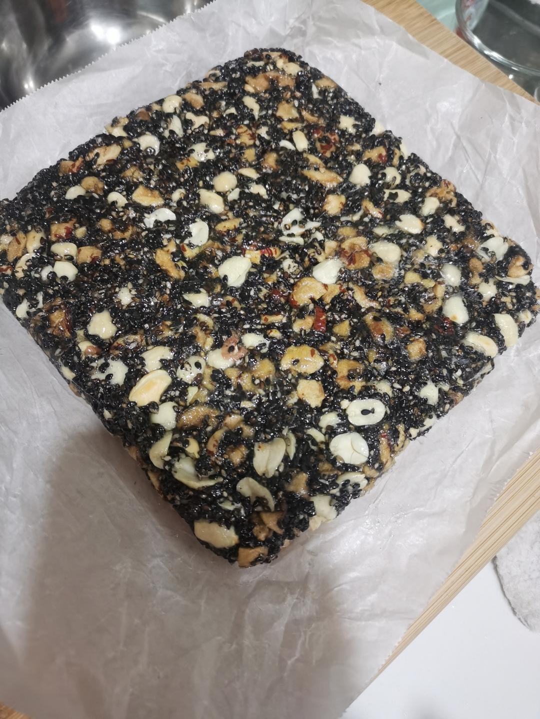 黑芝麻核桃红枣糕｜麦芽糖快手家庭版