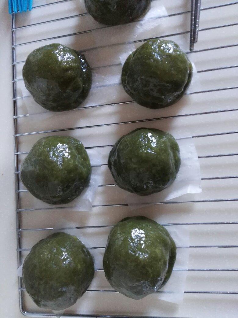 荠菜肉青团（大麦若叶）