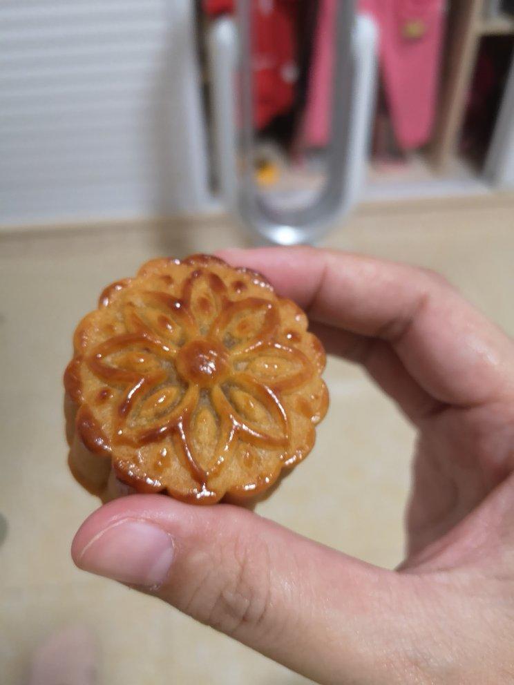 广式月饼——蛋黄莲蓉月饼