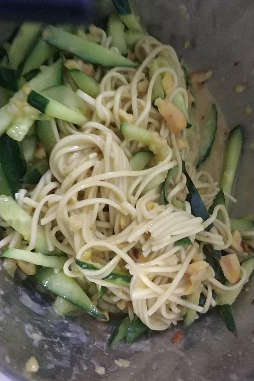 和夏天最配的『麻将凉拌面』