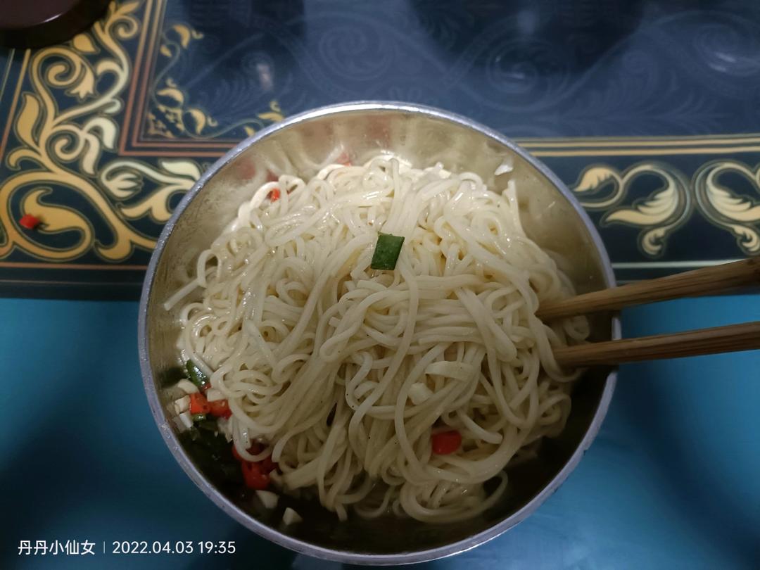 一碗热汤面
