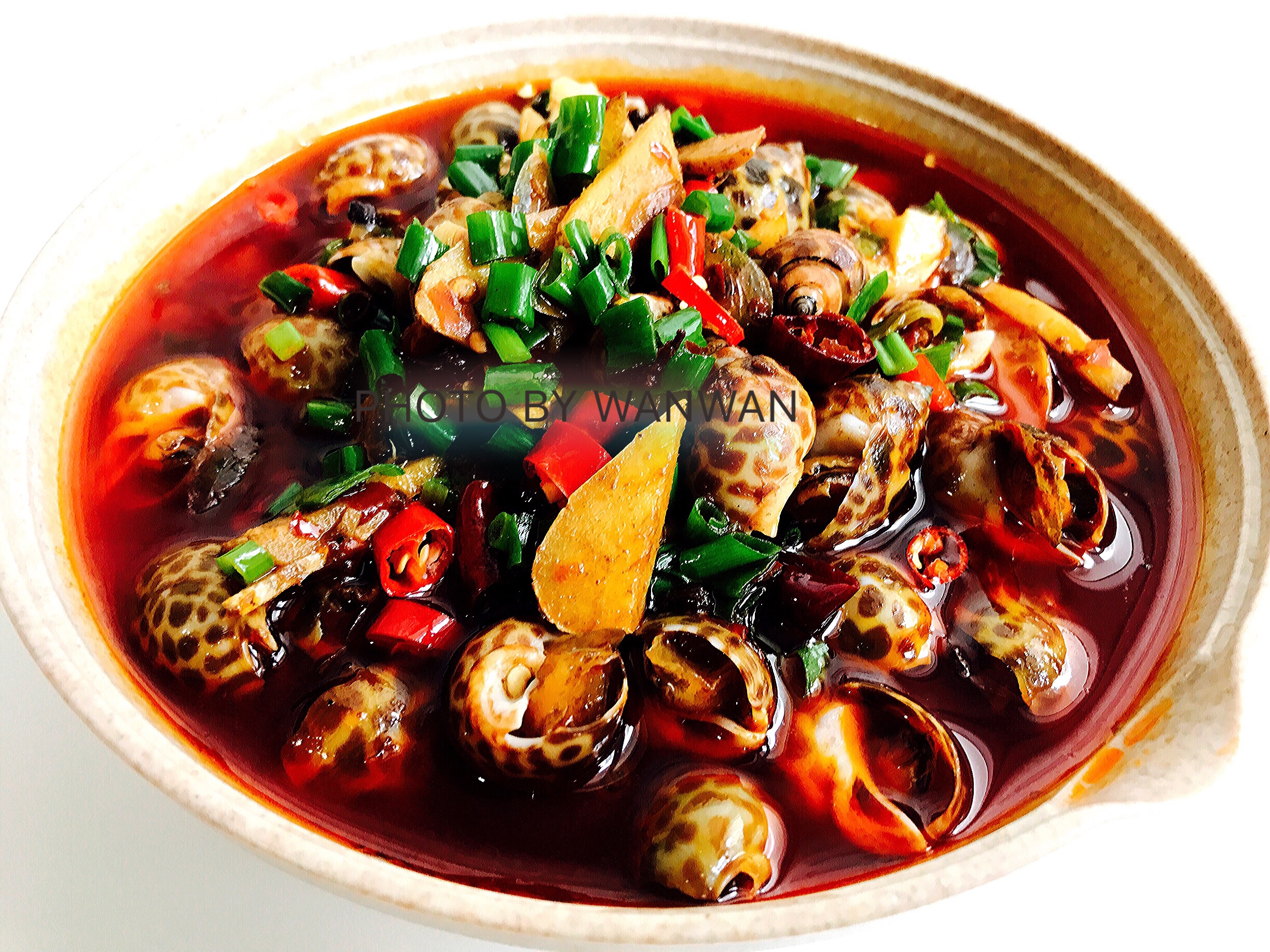 红油酒香辣煮海螺（吮指）的做法