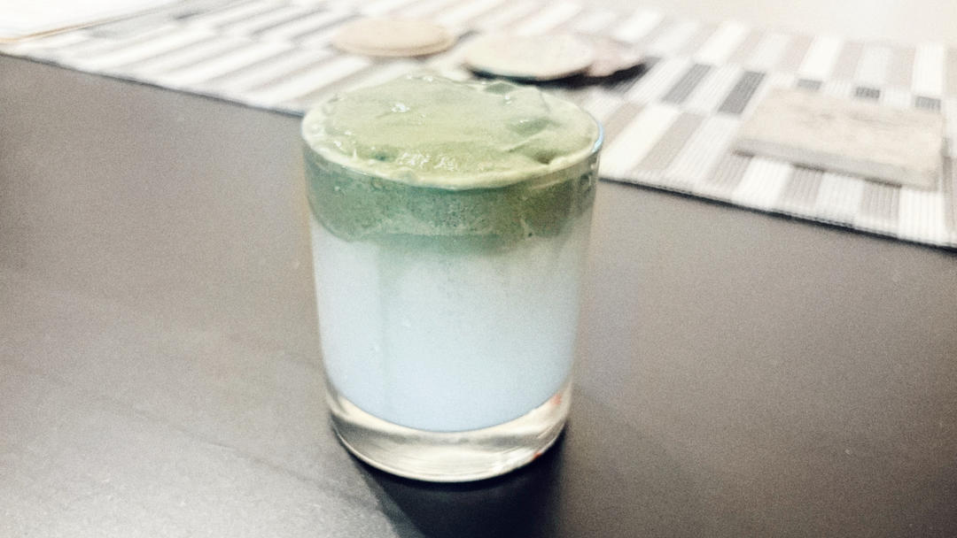 抹茶拿铁属于夏天