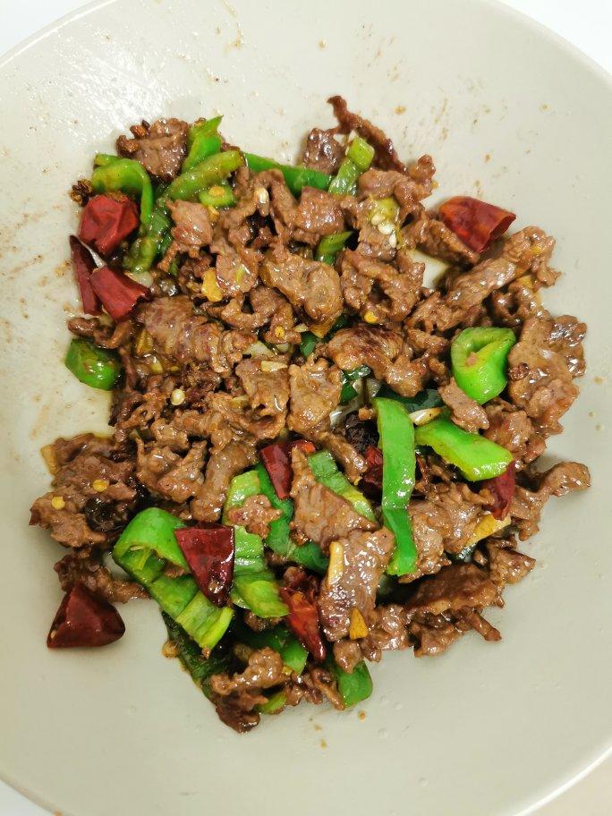 小包子的御用大厨做的小炒牛肉