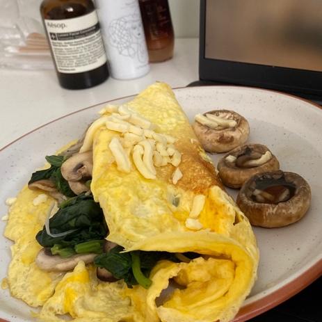 奶油菠菜蘑菇西式蛋饼OMELETTE