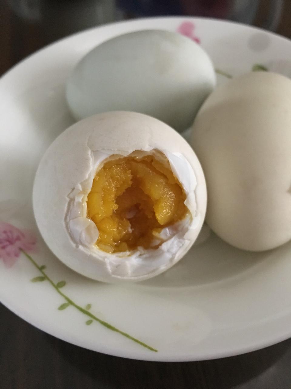 自制咸蛋： 100%出油起沙的咸蛋