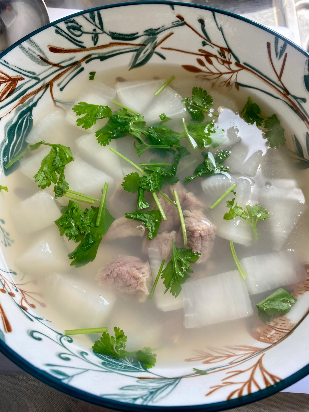 低脂肪高营养的牛肉萝卜汤