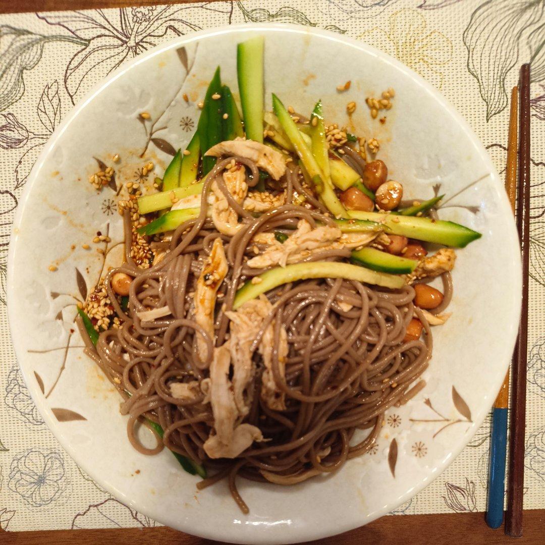 🥒鸡丝凉面