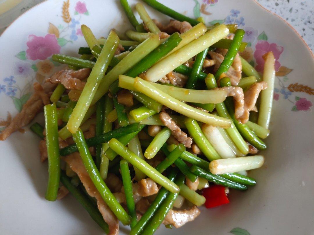 妈妈牌蒜薹炒肉