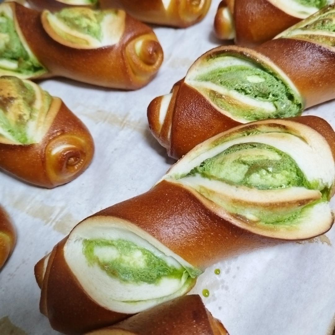 不用发酵，无油低糖的碱水面包，越嚼越香