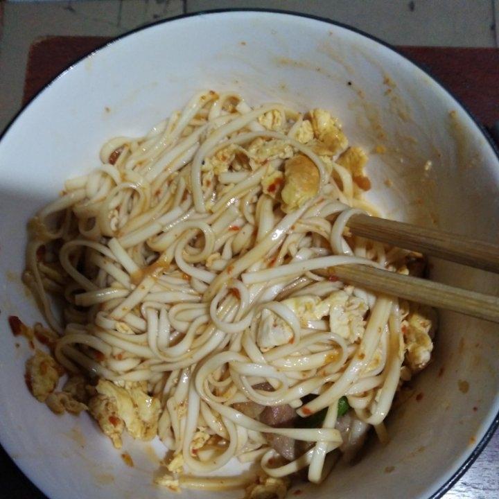 鸡蛋酱面