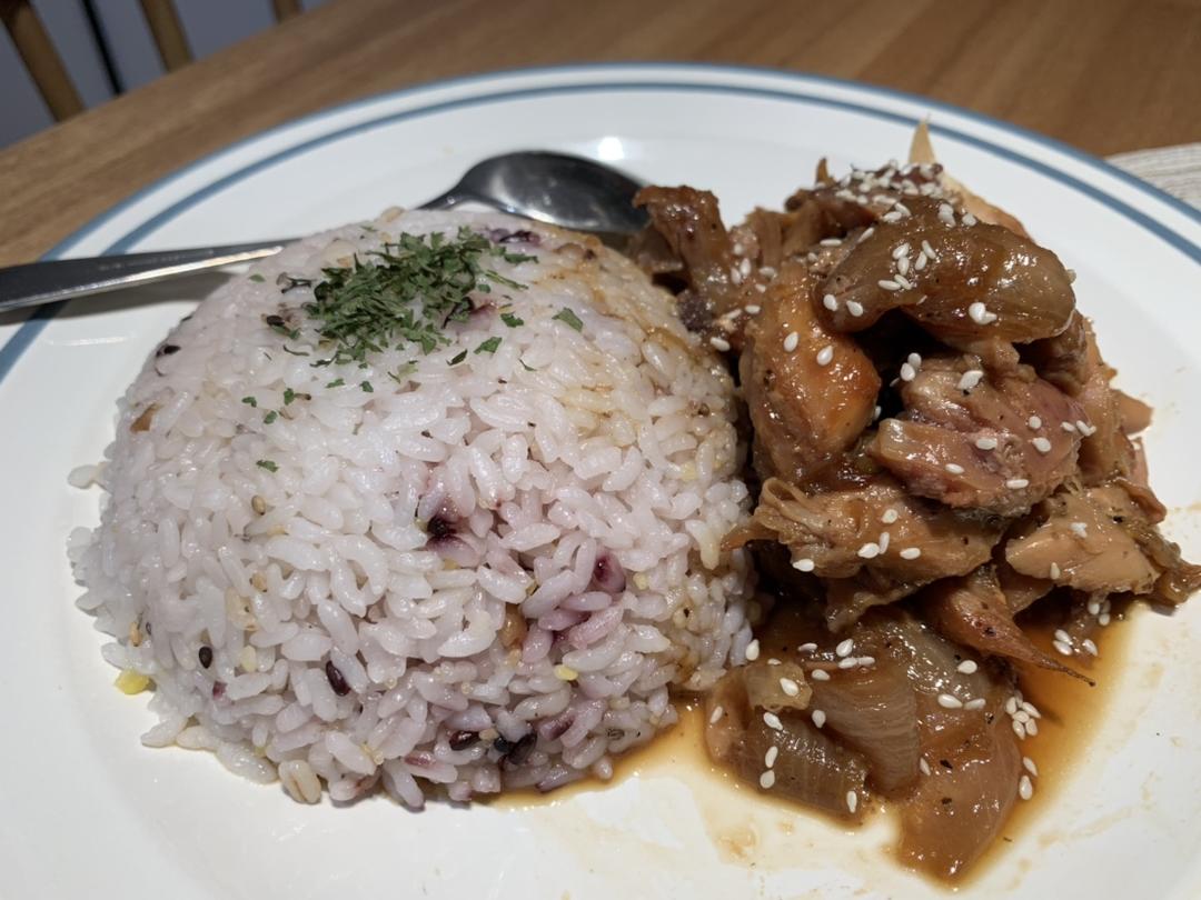 一只照烧鸡腿饭「厨娘物语」