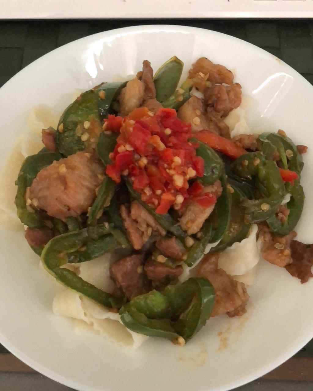 农家小炒肉【记忆中勾魂的油汤】