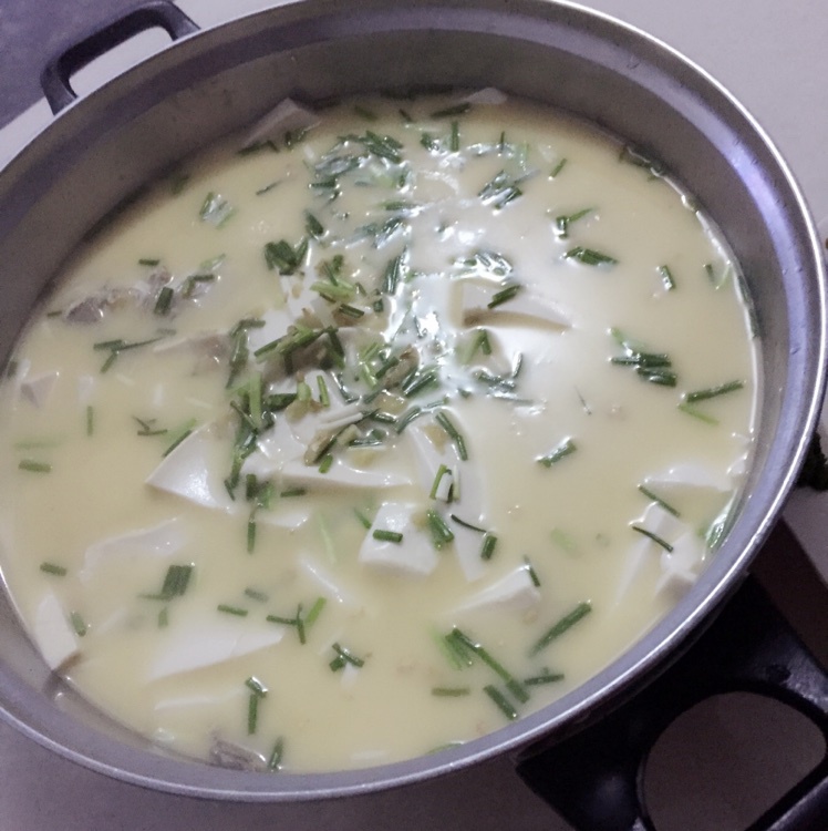 鲫鱼豆腐汤