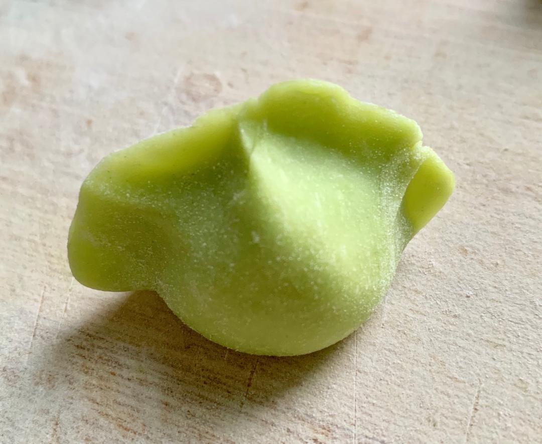普通大肚饺子包法（内有羞答答小视频ヾ(@^▽^@)ノ　）