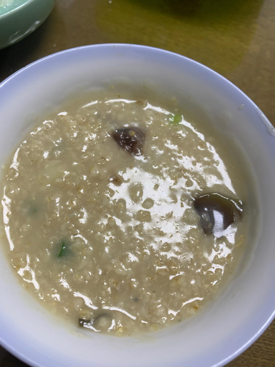 无敌简单十分钟完成｜燕麦皮蛋瘦肉粥