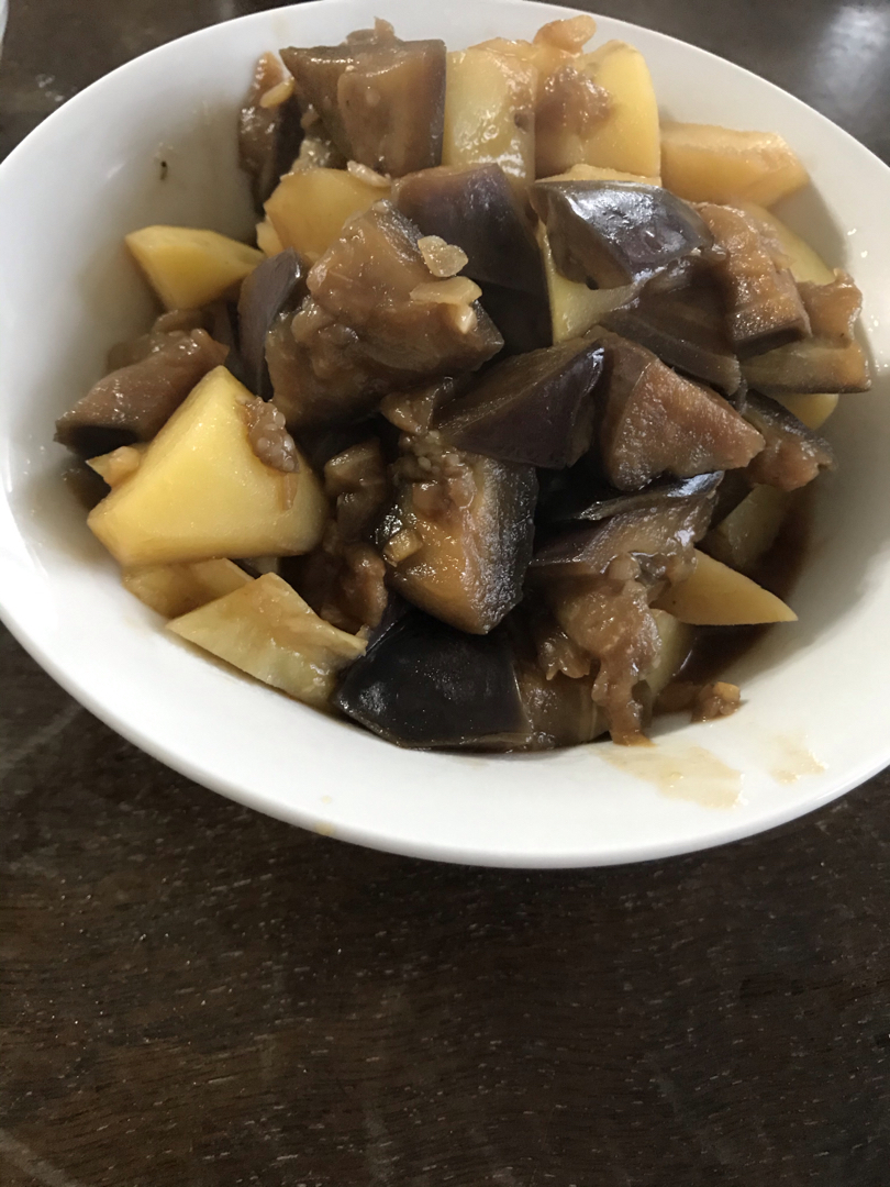 土豆炖茄子(东北菜)