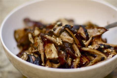 Hijiki-Shiitake Sauté的做法