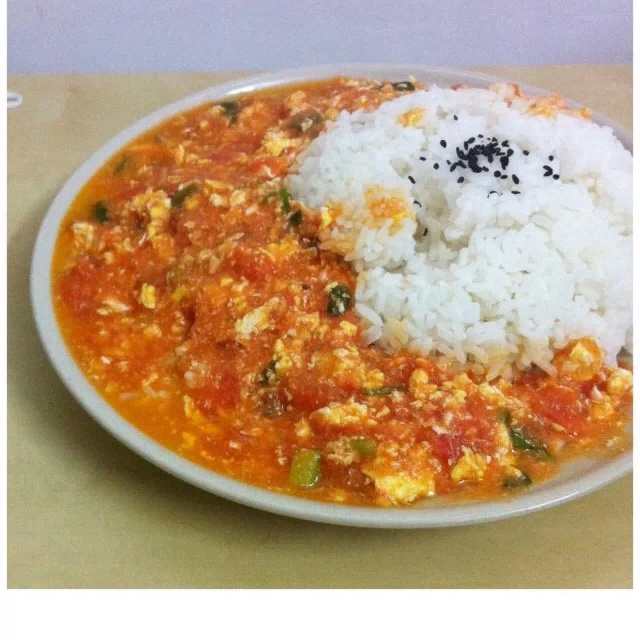 西红柿炒蛋盖饭