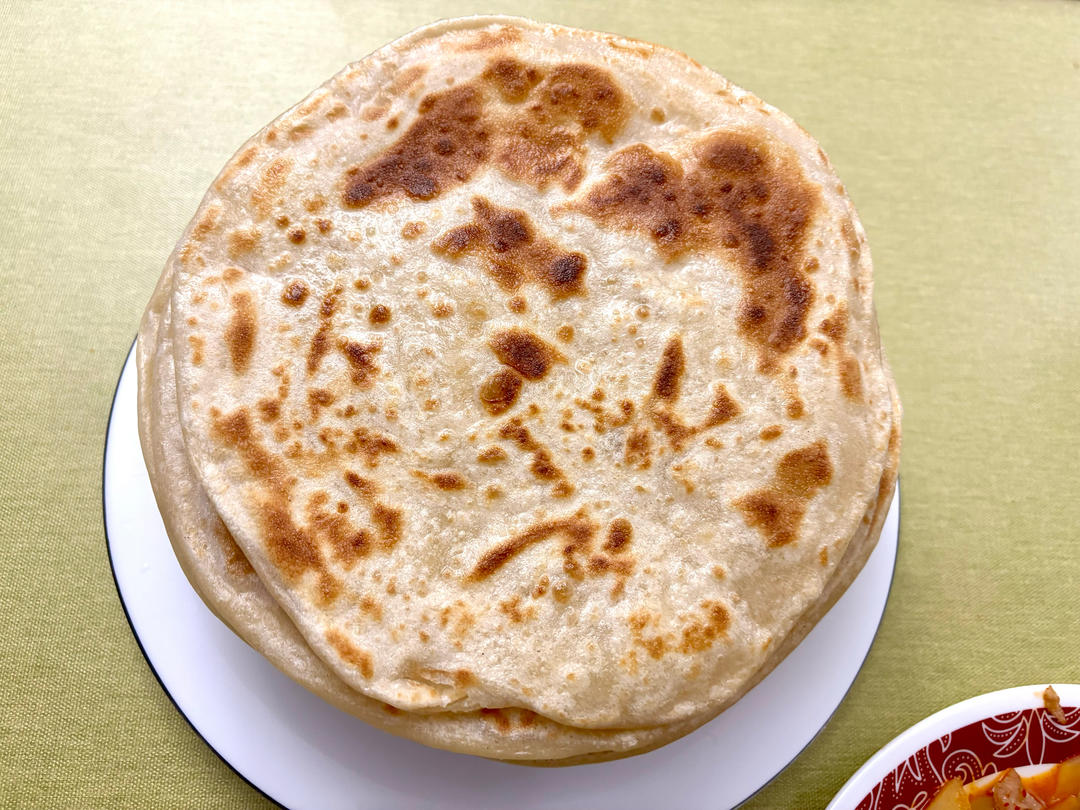 烙饼不硬的小窍门 掌握了你也能看出柔软多层凉了不硬的小油饼