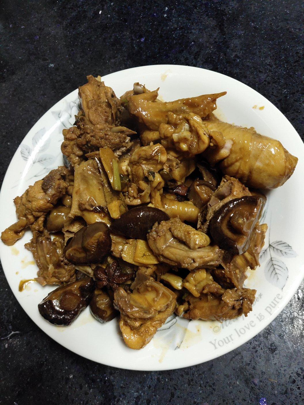 小鸡炖蘑菇