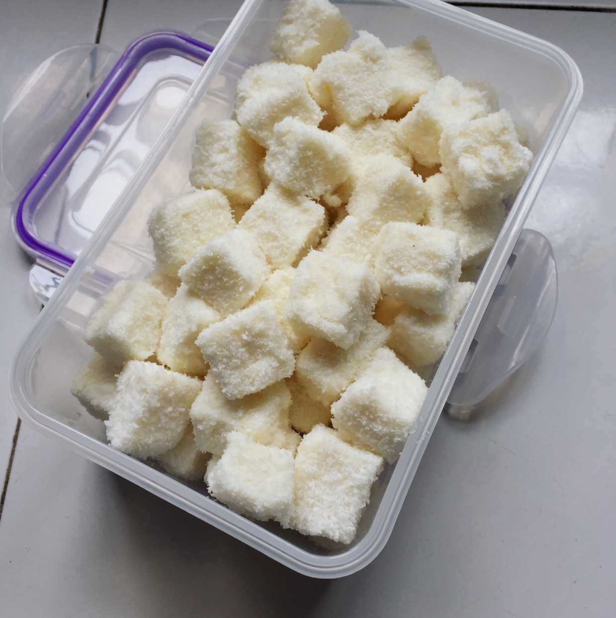 「椰丝牛奶小方」媲美85℃