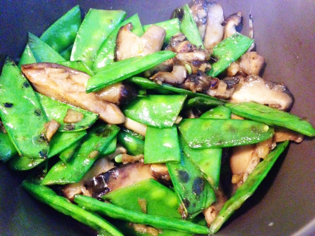 荷兰豆炒香菇