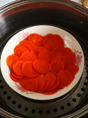 花式胡萝卜馒头的做法 步骤2