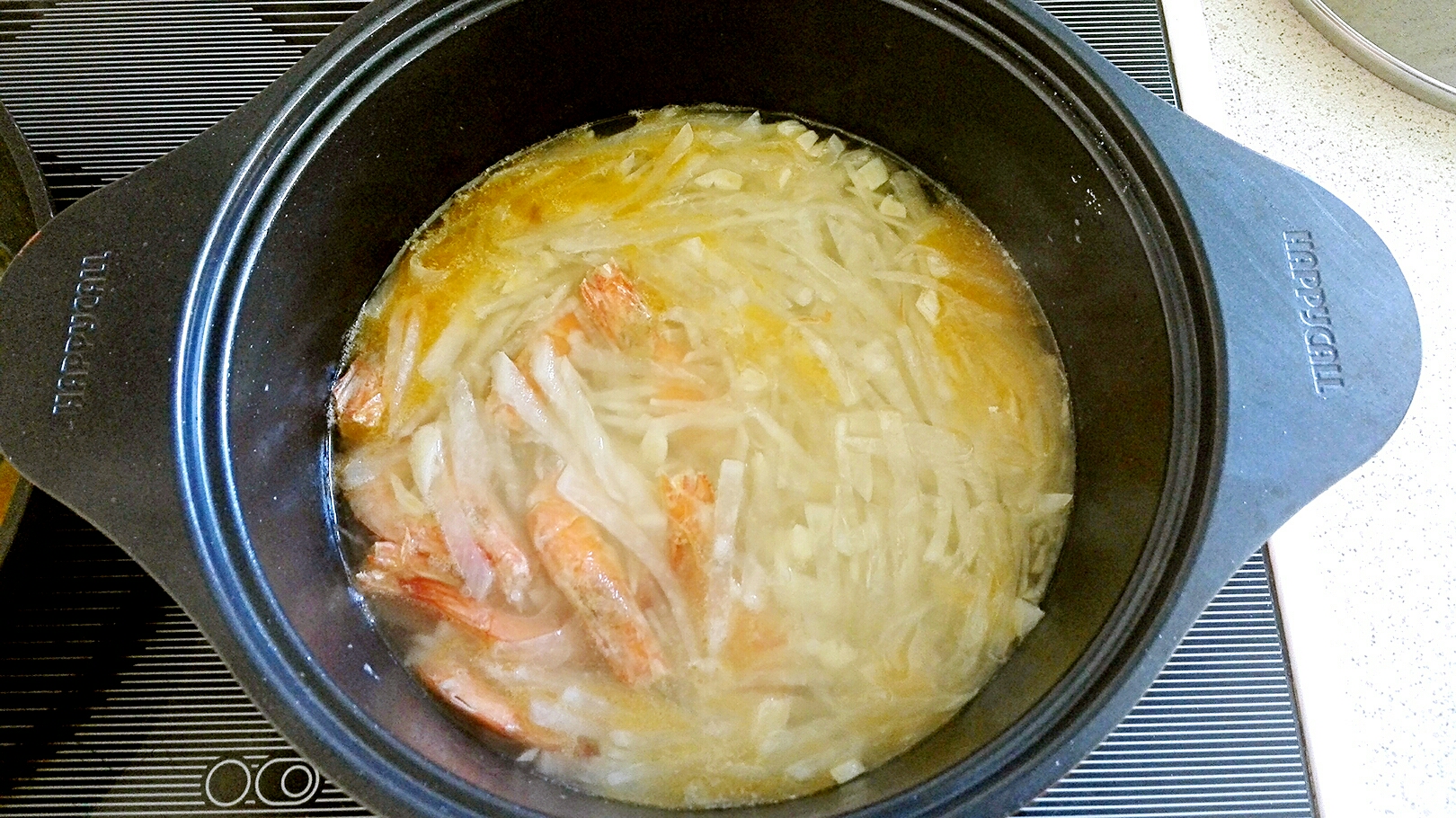 简单又不失美味的萝卜丝虾汤的做法 步骤6