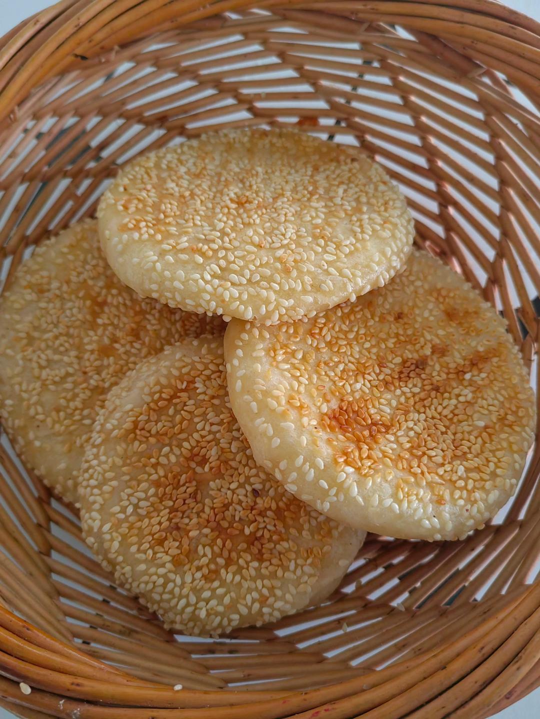 芝麻五香烧饼 外焦里软咸香可口 附细节视频详解