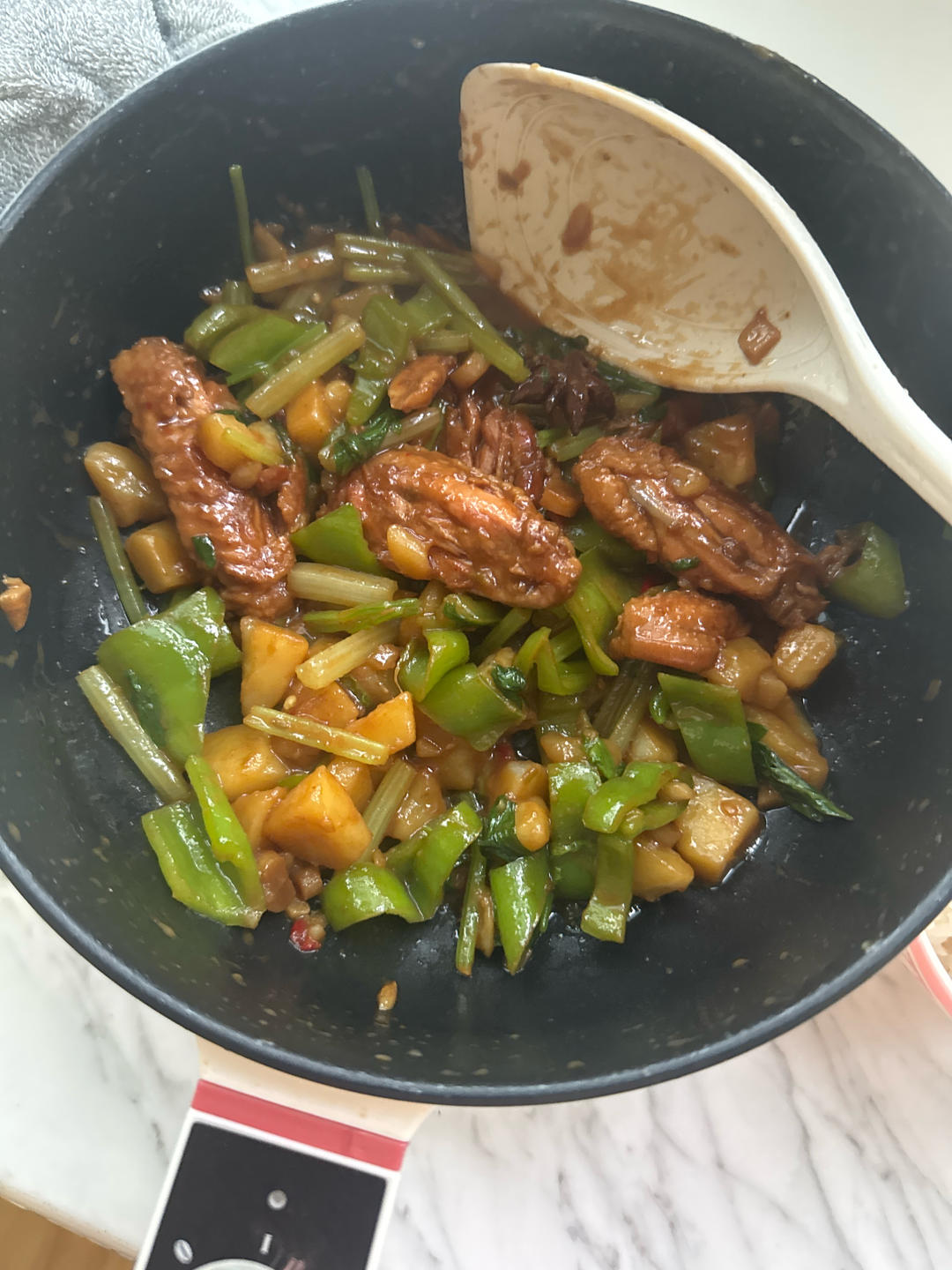 爆炒鸡翅根