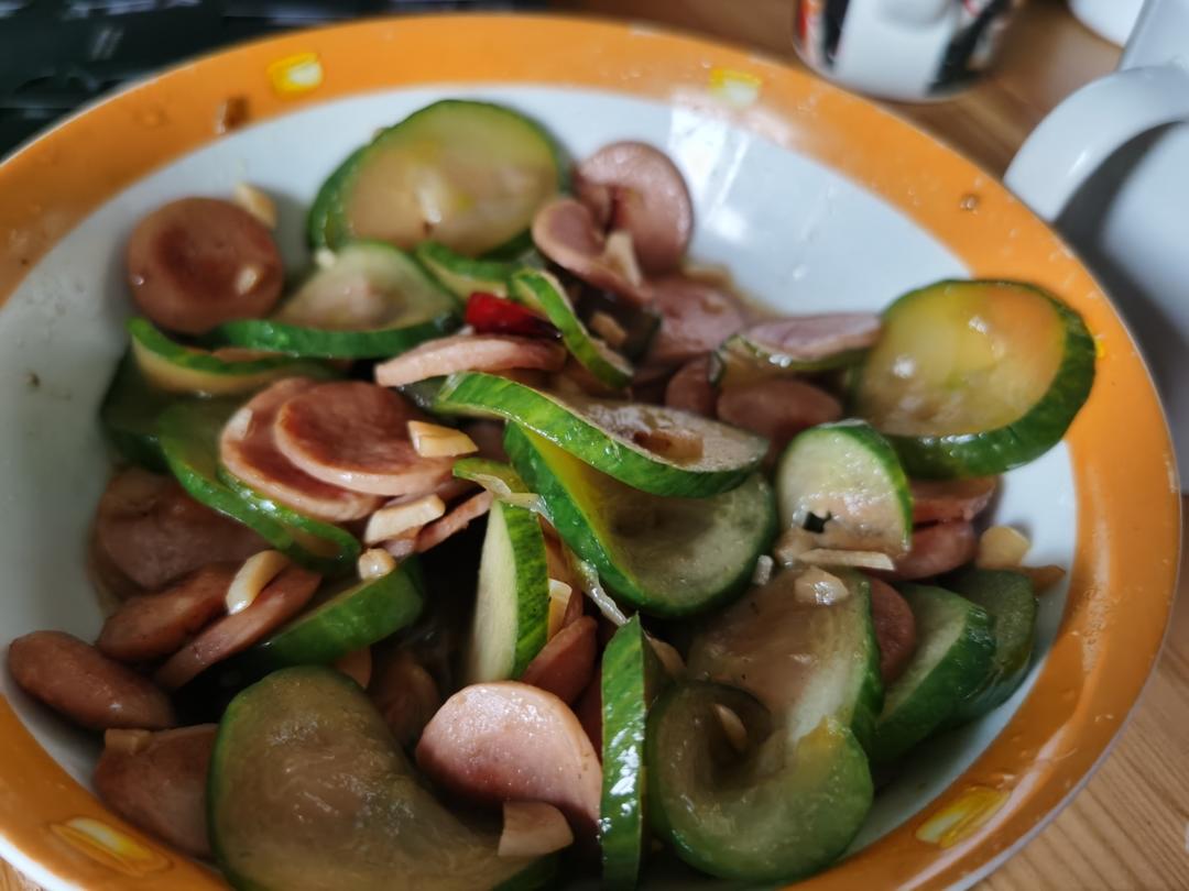 黄瓜炒火腿